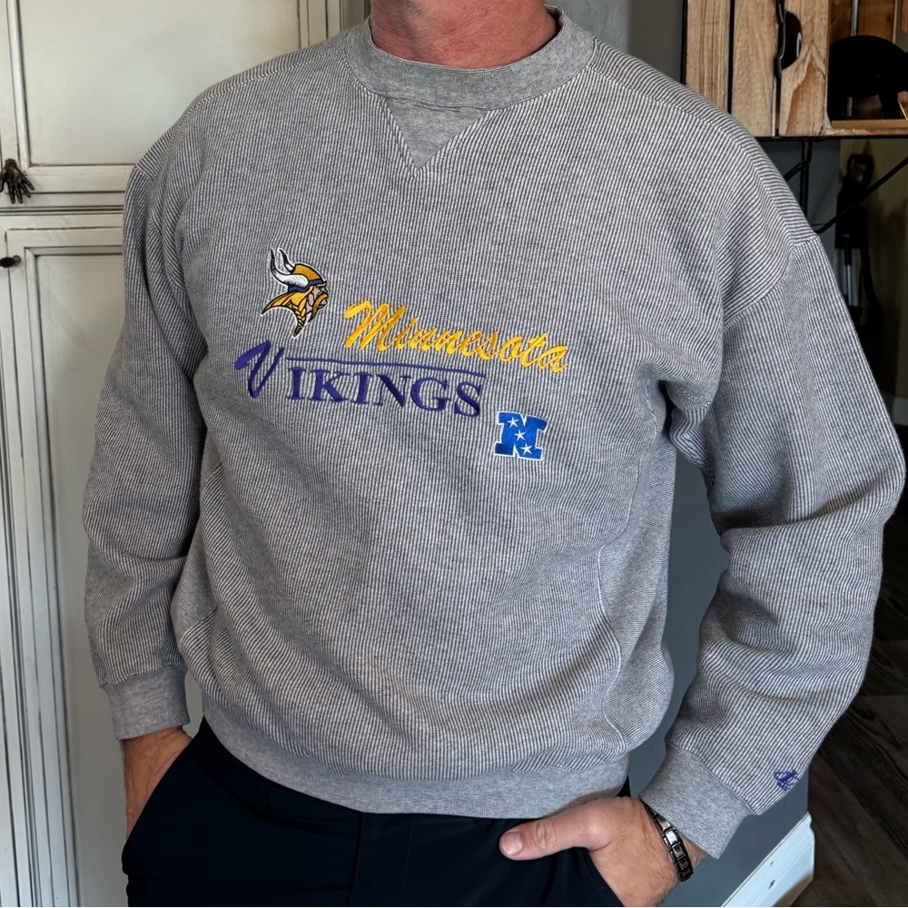 Vintage NFL Minnesota Vikings gray striped purple Game Day crewneck sweatshirt L